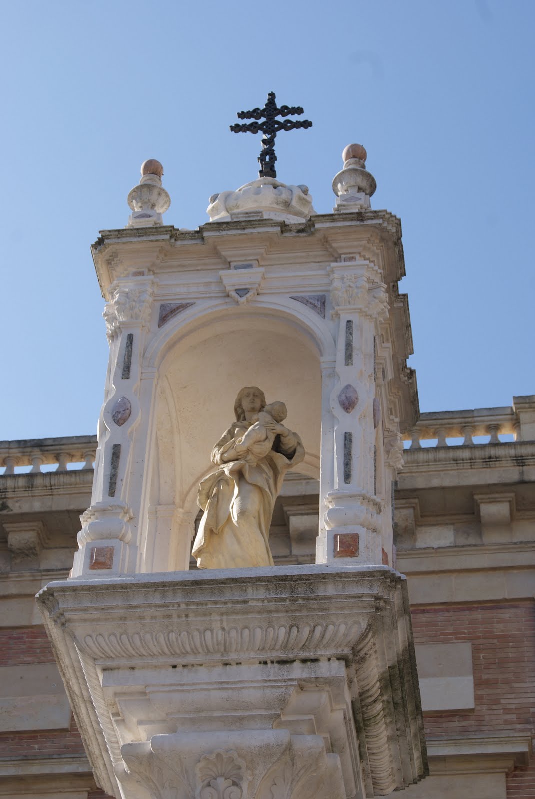 plaza-del-triunfo-sevilla
