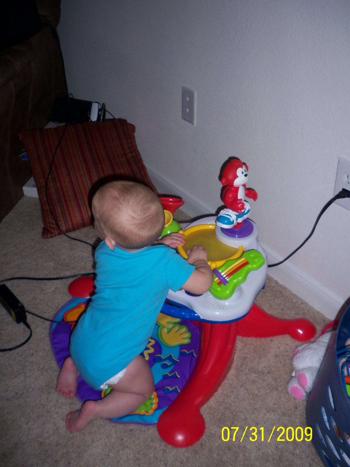 [ava+six+months+063.JPG]