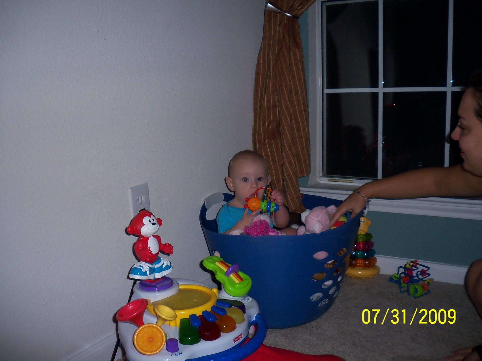 [ava+six+months+083.JPG]