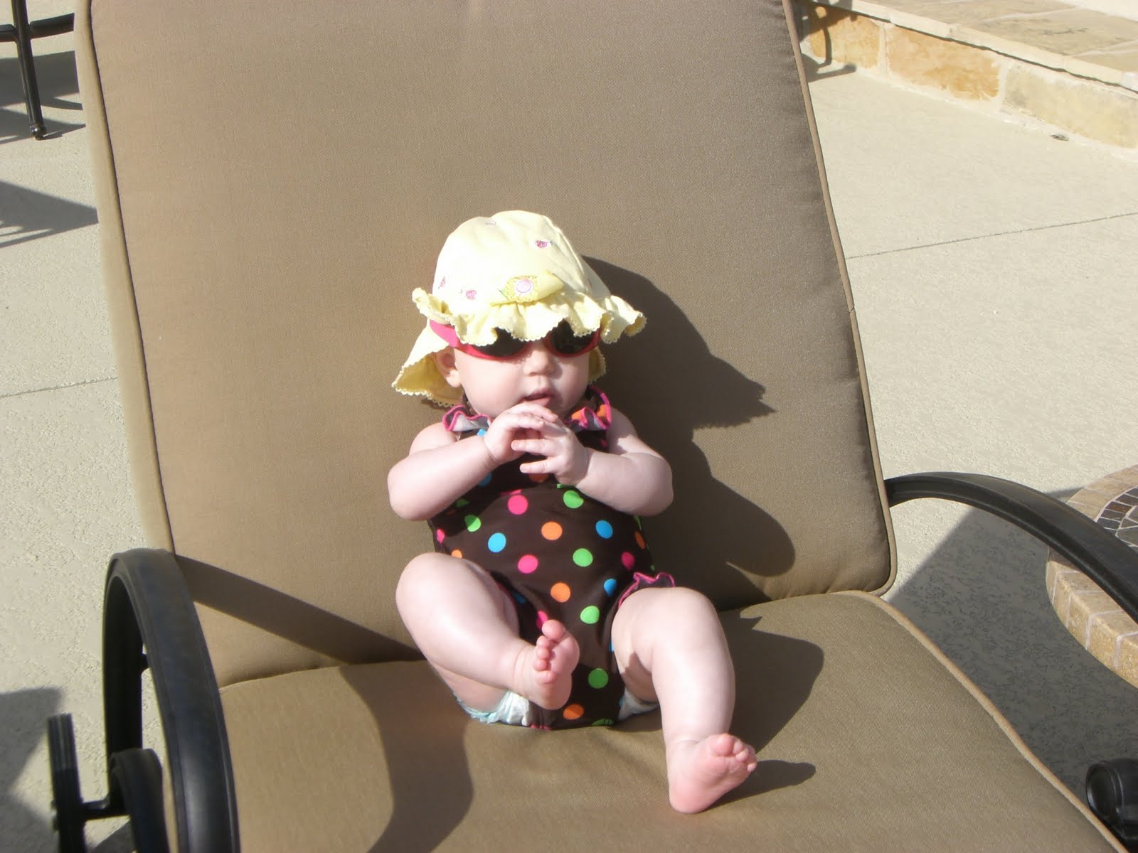 [Ava+easter+037.JPG]