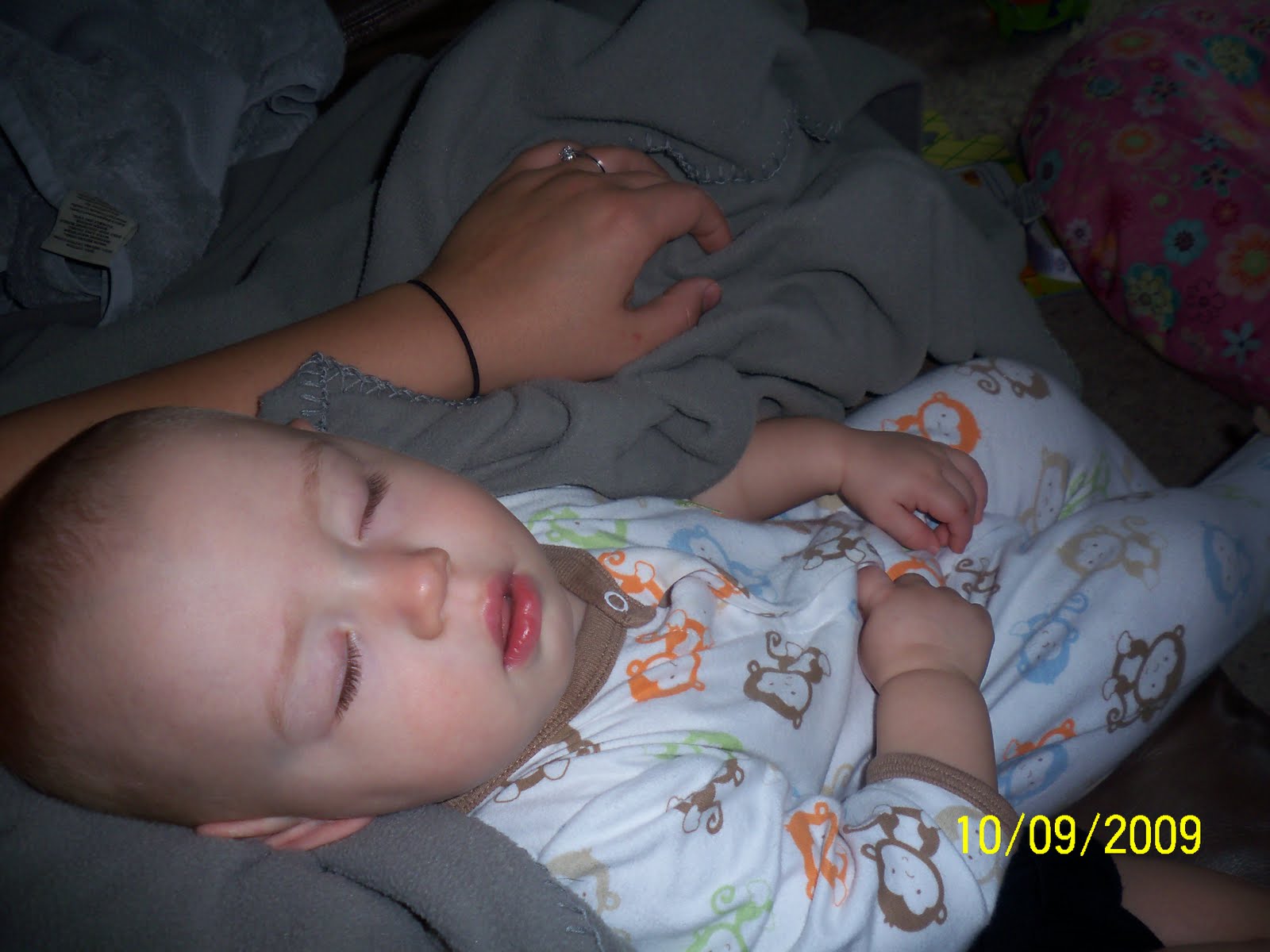 [eight+months+old+016.JPG]