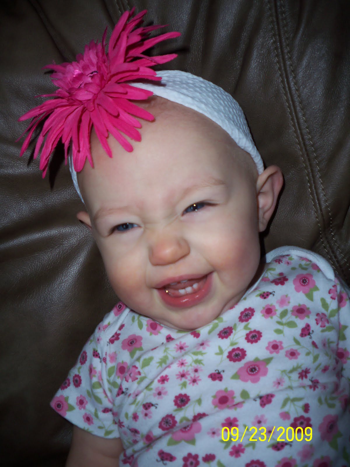 [ava+eight+months+old+029.JPG]