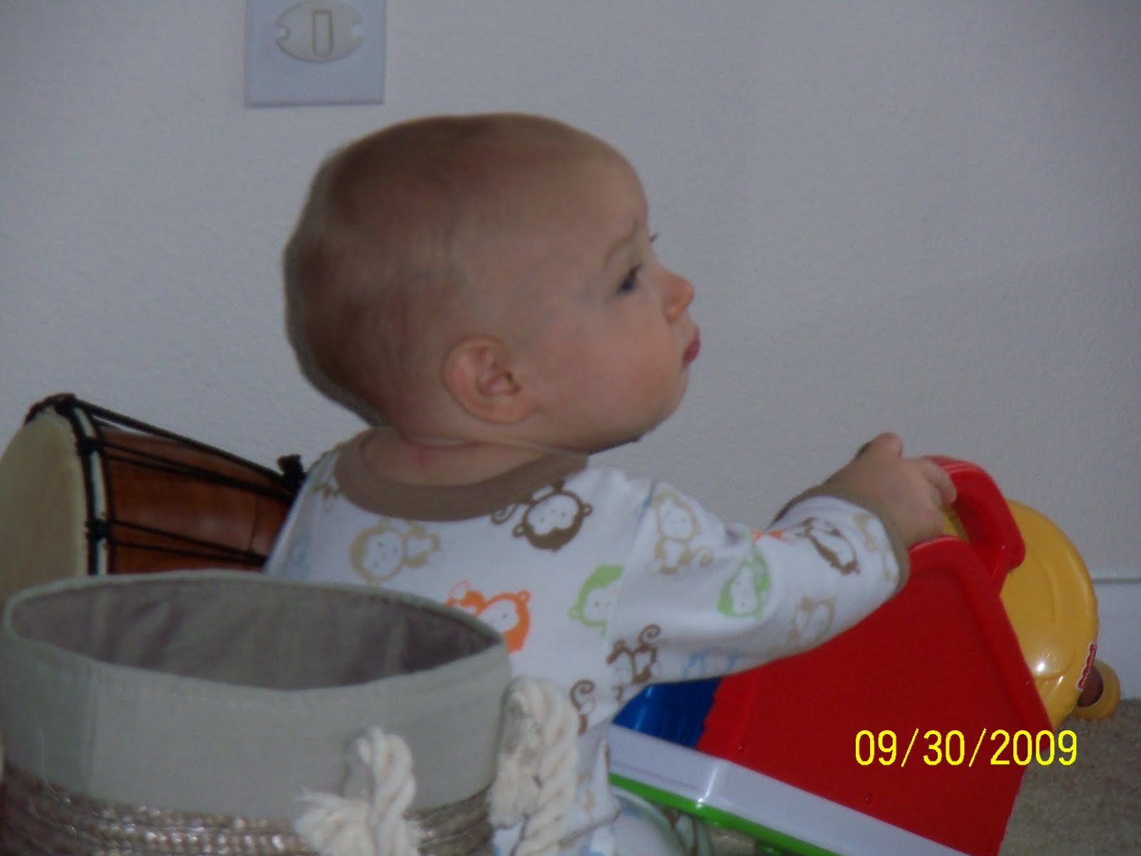 [ava+eight+months+004.JPG]