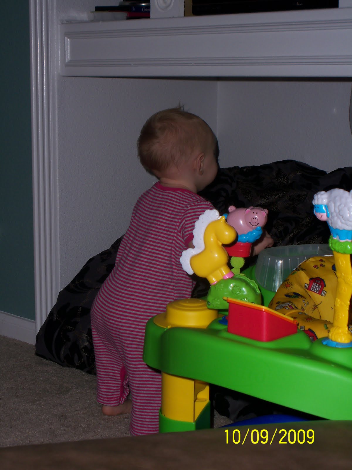 [Eight+Months+Old+001.JPG]