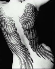 tattoo de alas. tattoos de alas.