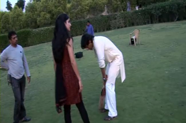 Katrina Kaif Playing Cricket with her co stars Arjun Rampal and Ranbir Kapoor