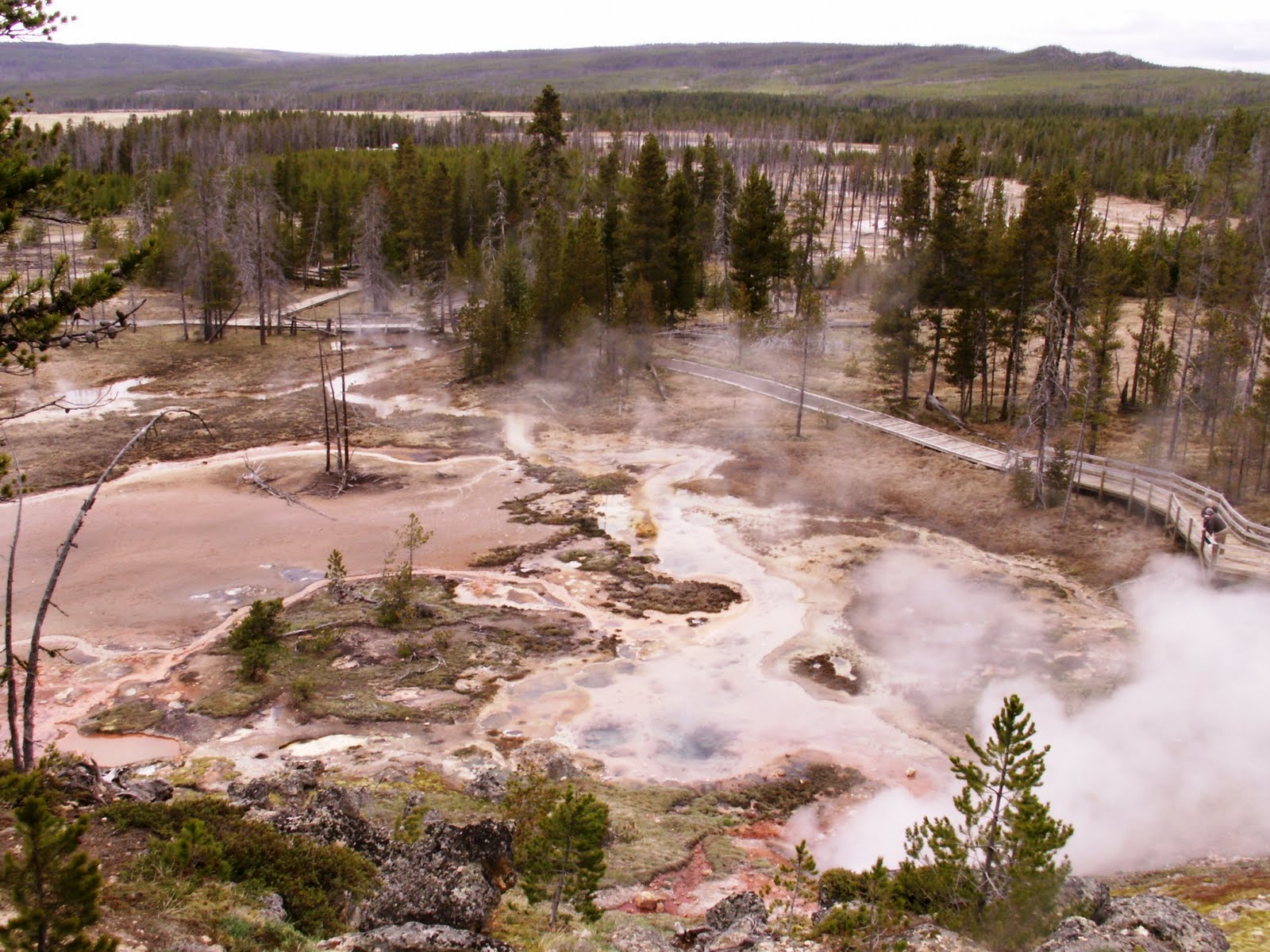 Brian and Ashley's Hiking Blog! Artists Paintpots Hike (Yellowstone