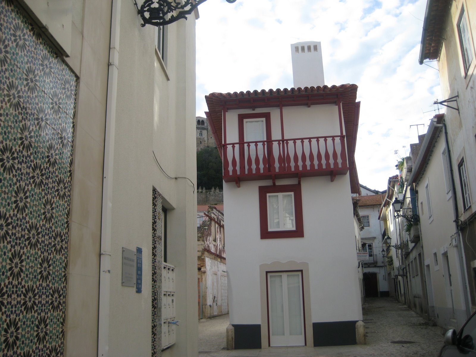 [PRÉDIOS+DE+LEIRIA+COM+HISTÓRIA+009.jpg]
