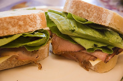 Sandwich au rosbif et aux oignons caramliss Sandwich+au+rosbif