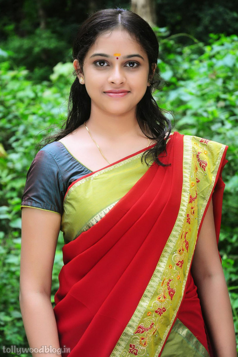 Manasara Heroine Cute Telugu Actress Sri Divya INDIAN MOVIE GALLERI