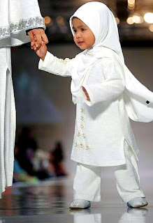 குழந்தை வளர்ப்பு.....  Cute+islamic+girl