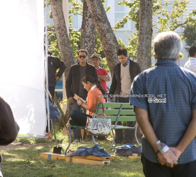 [Shah-Rukh-Khan-and-Kajol-on-the-sets-of-My-Name-Is-Khan-in-San-Francisco-USA9.jpg]