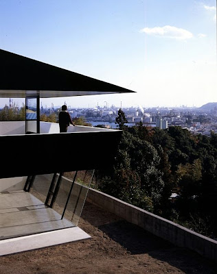 Scenic Mountain and Sea Residence by Suppose Design Office