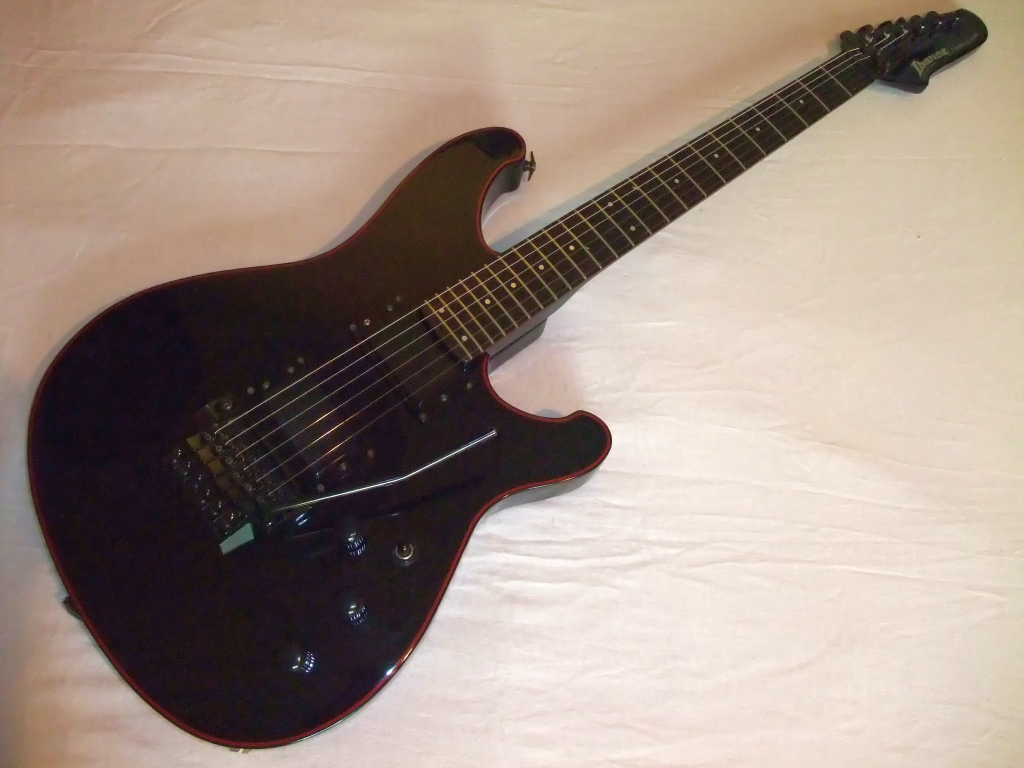 So many guitars, so little talent: Ibanez #2 - 'RS530' black