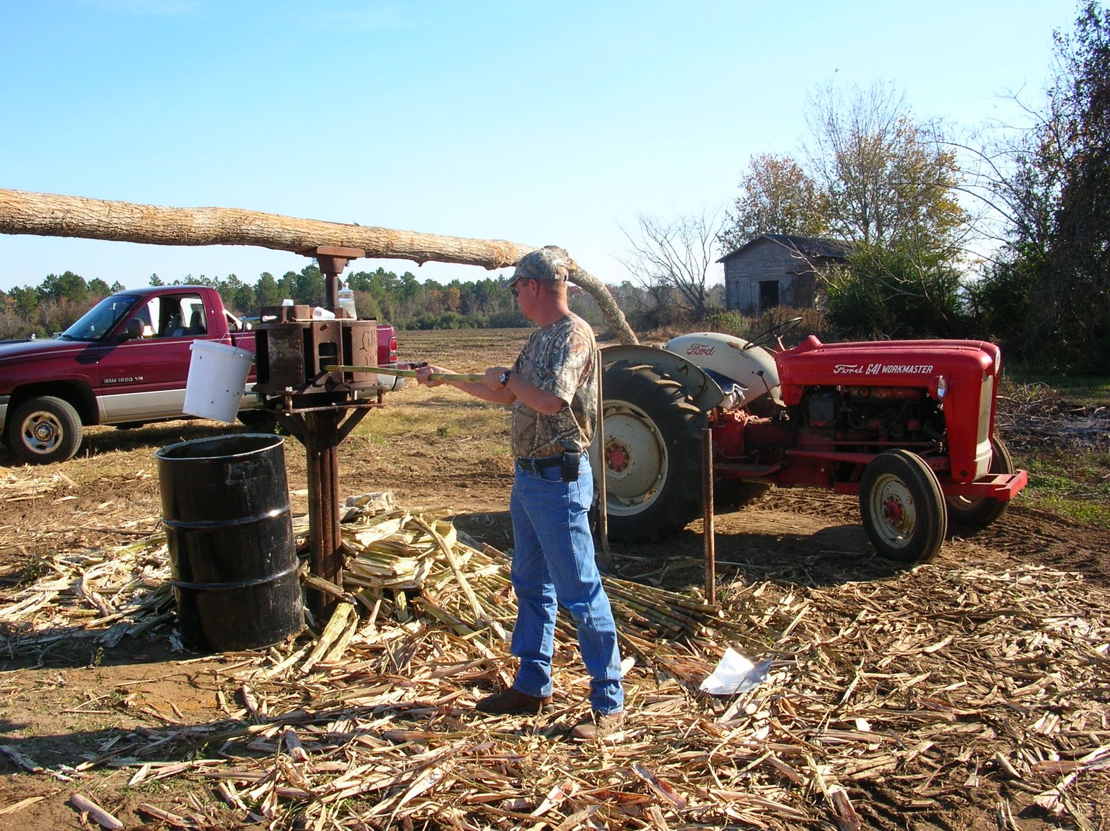 Lisathemom's Spot Making Cane Syrup