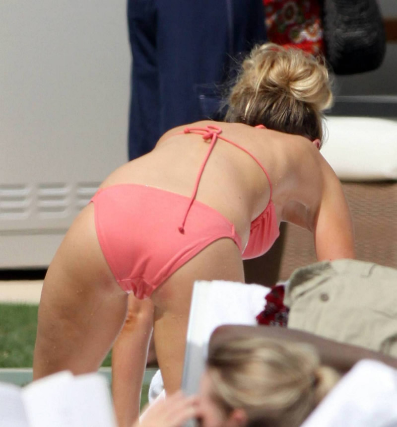 [Lauren+Pope+Topless+Big+Breasted+Bikini+Flaunt+in+Miami+www.GutterUncensoredPlus.com+lauren-pope-nude-63.jpg]
