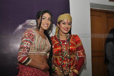 Bengali Actress Rituparna Sen Sengupta Hot Navel Show Pics