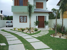 VISTA FRONTAL DA RESIDÊNCIA (DEPOIS)