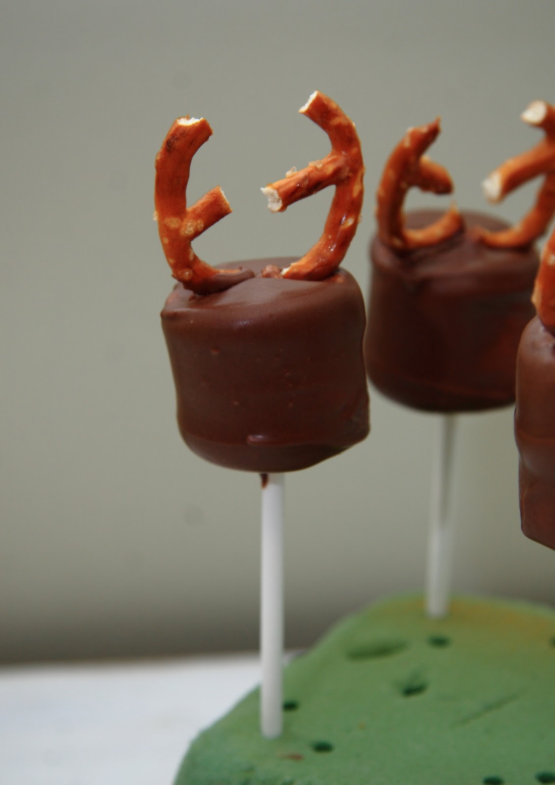 Betty Crocker Wannabe (Recipe and Mom Blog) Chocolate Covered