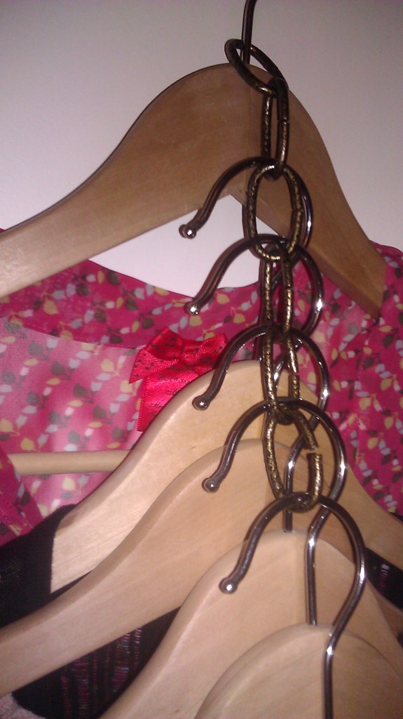 femWeapon Cheap & Easy DIY Space Saver Hangers!