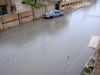 car in mosul floods