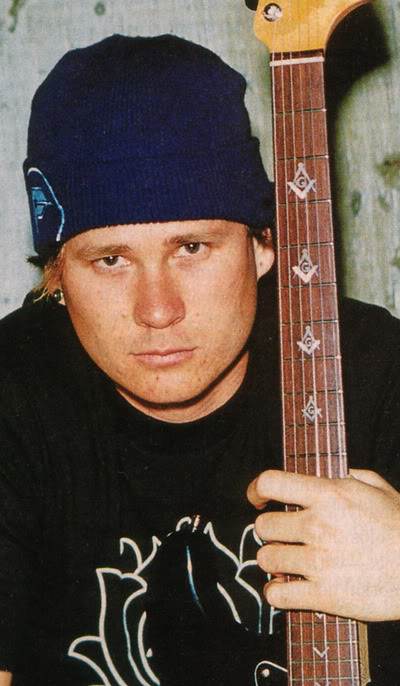 Benarkah Tom Delonge Freemason? 