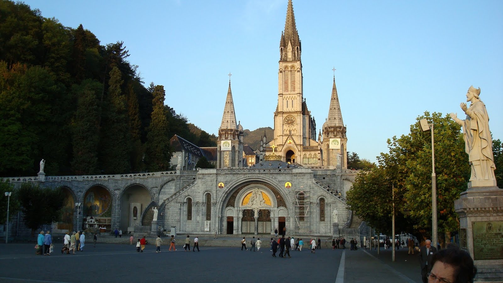 Wonders of Life TRIP TO EUROPE CITY OF LOURDES,FRANCE