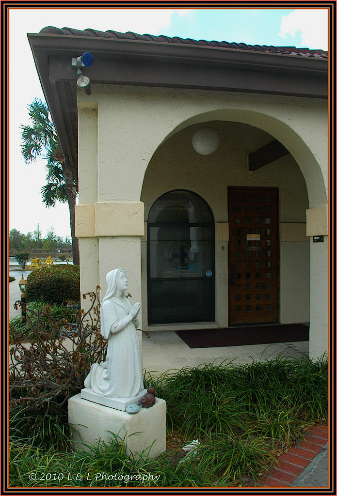 Ocala, Central Florida & Beyond Statues Queen of Peace Roman