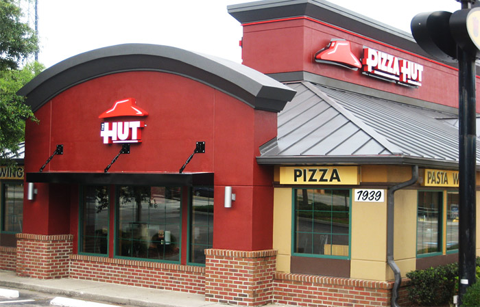 [the_hut_building.jpg]