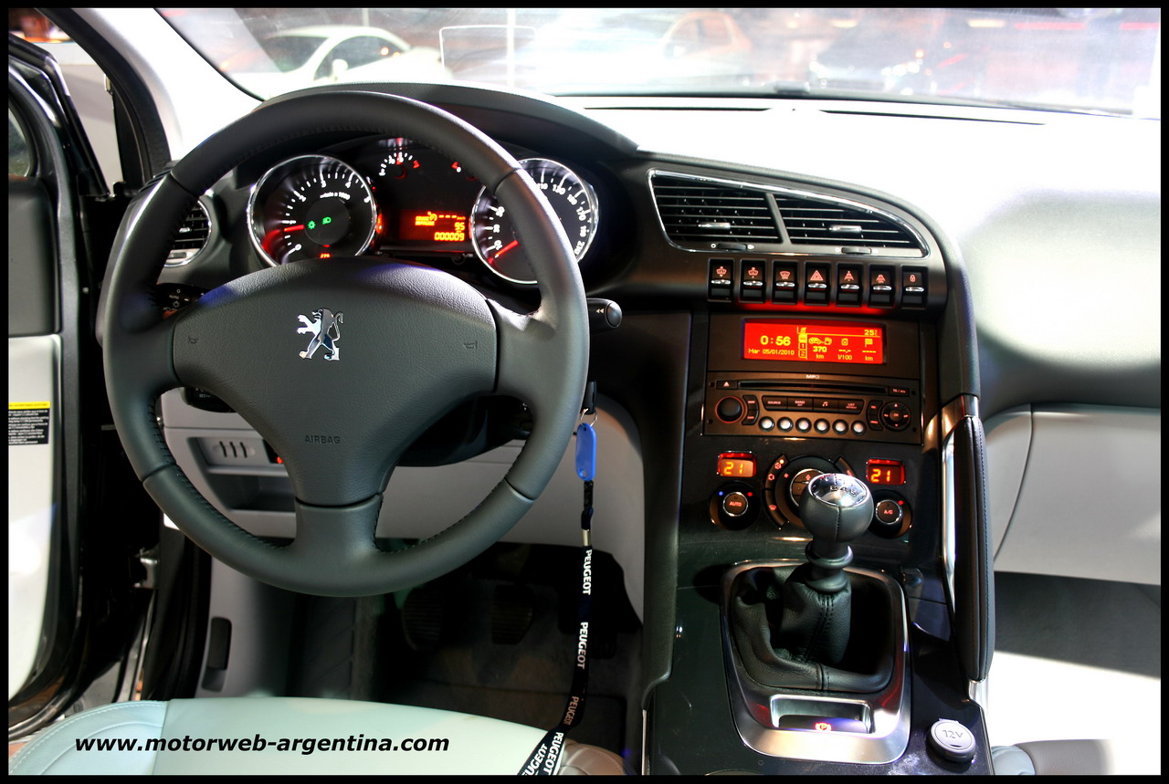 [2010-01-05+Stand+Peugeot+06.JPG]