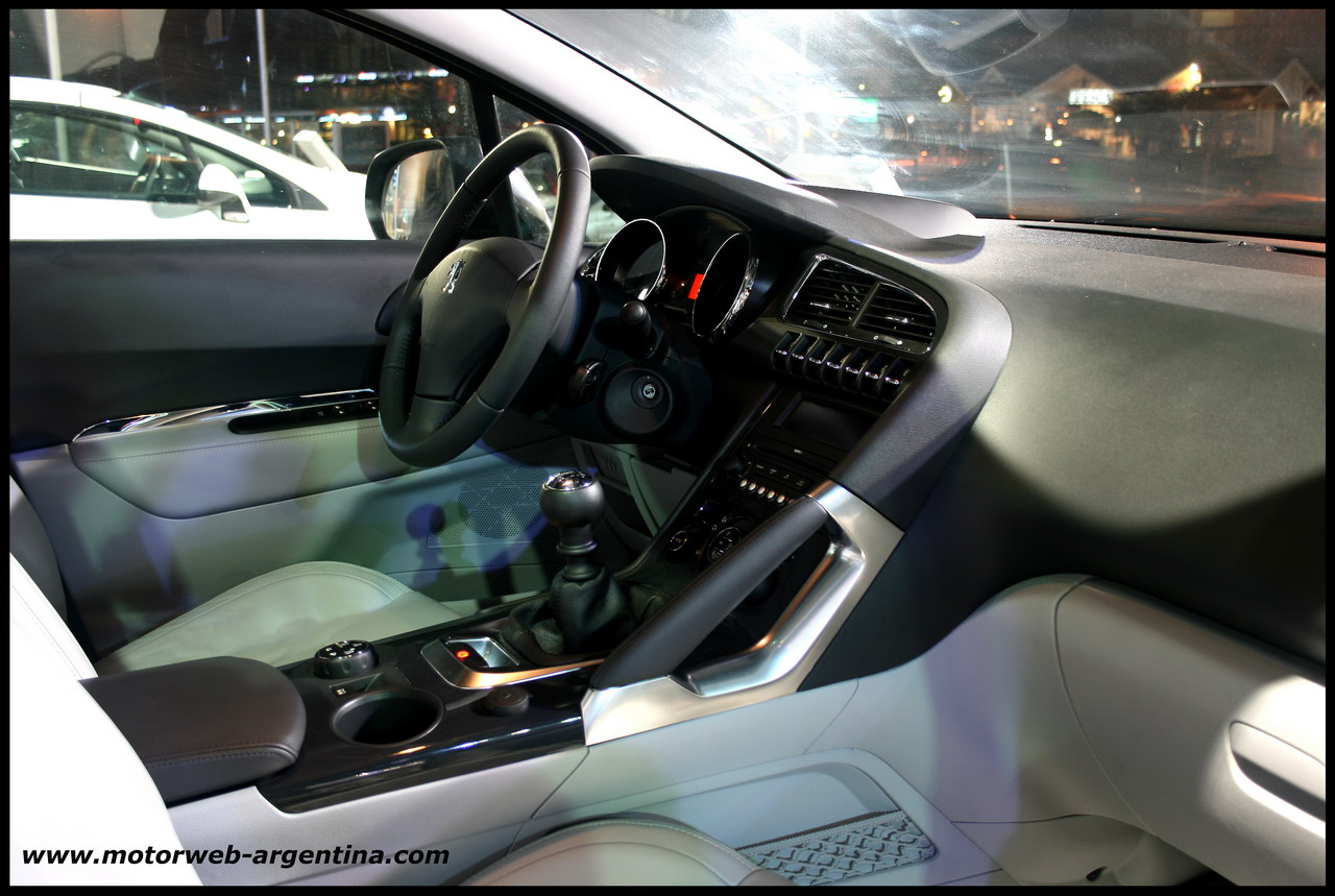 [2010-01-05+Stand+Peugeot+07.JPG]