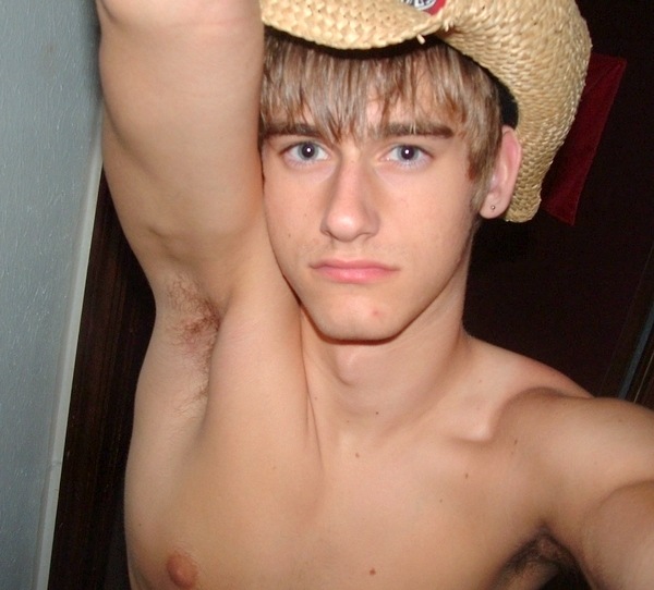 [Hot_boys_in_hats_boypost14.jpg]
