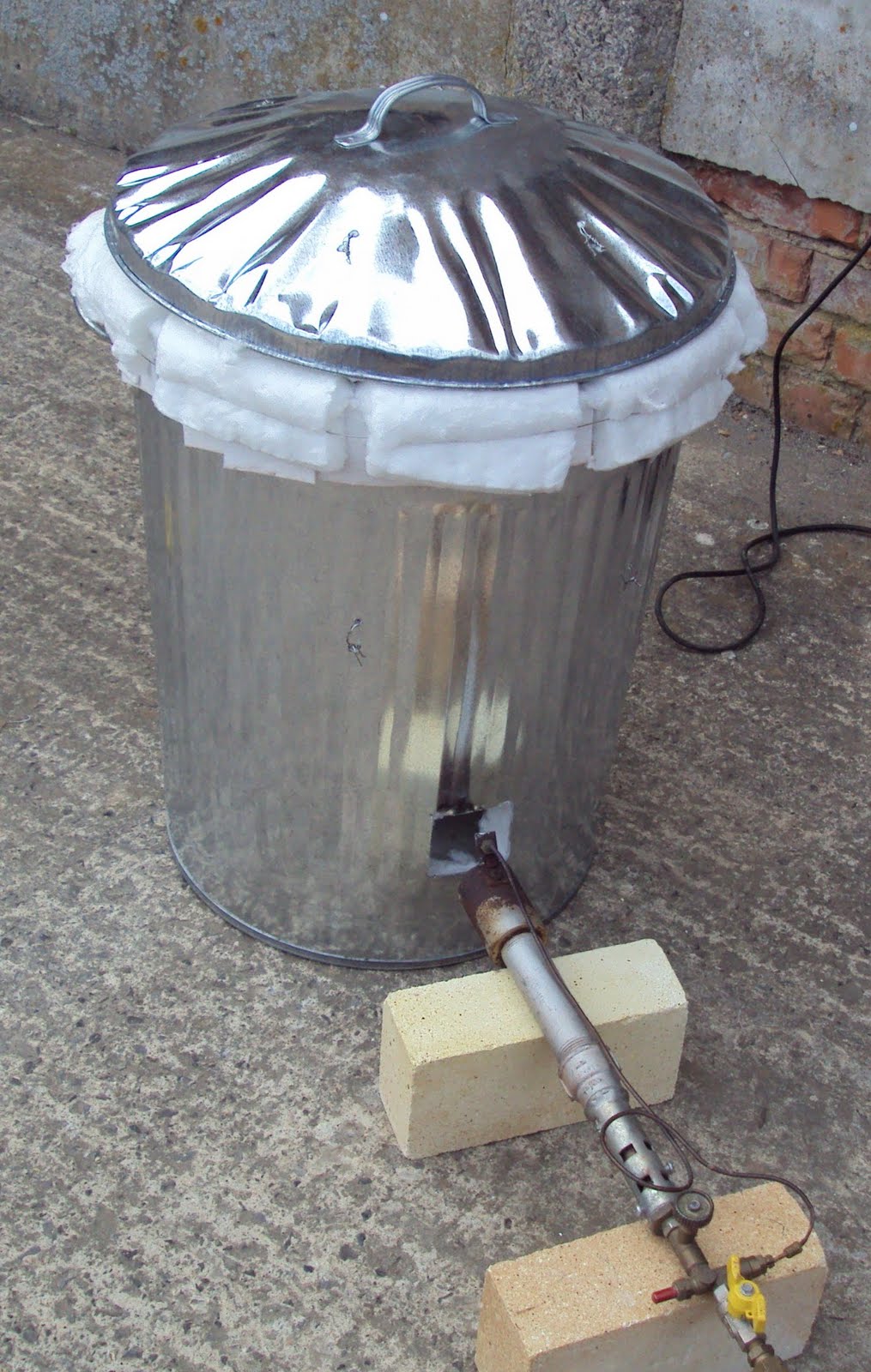 Pin by Paul on kilns Raku kiln, Clay ceramics, Pottery handbuilding