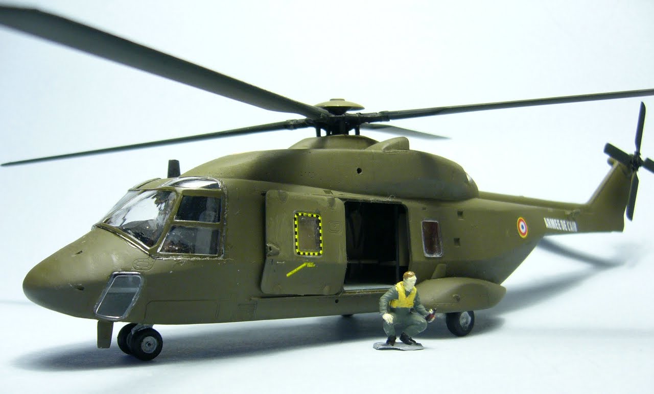 wade's military models Armee de l'air NH90 1/72 Revell (fictional)