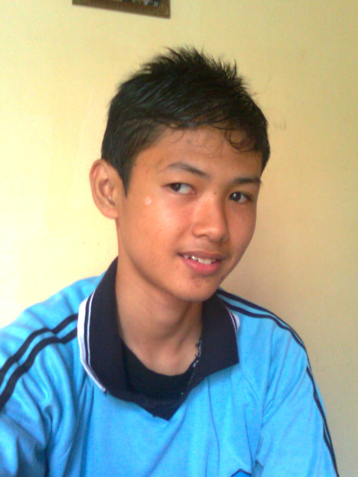 aq cUy,,,,,,