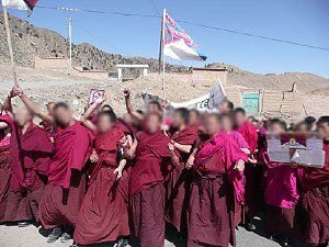 Rong Gonchen monks protest