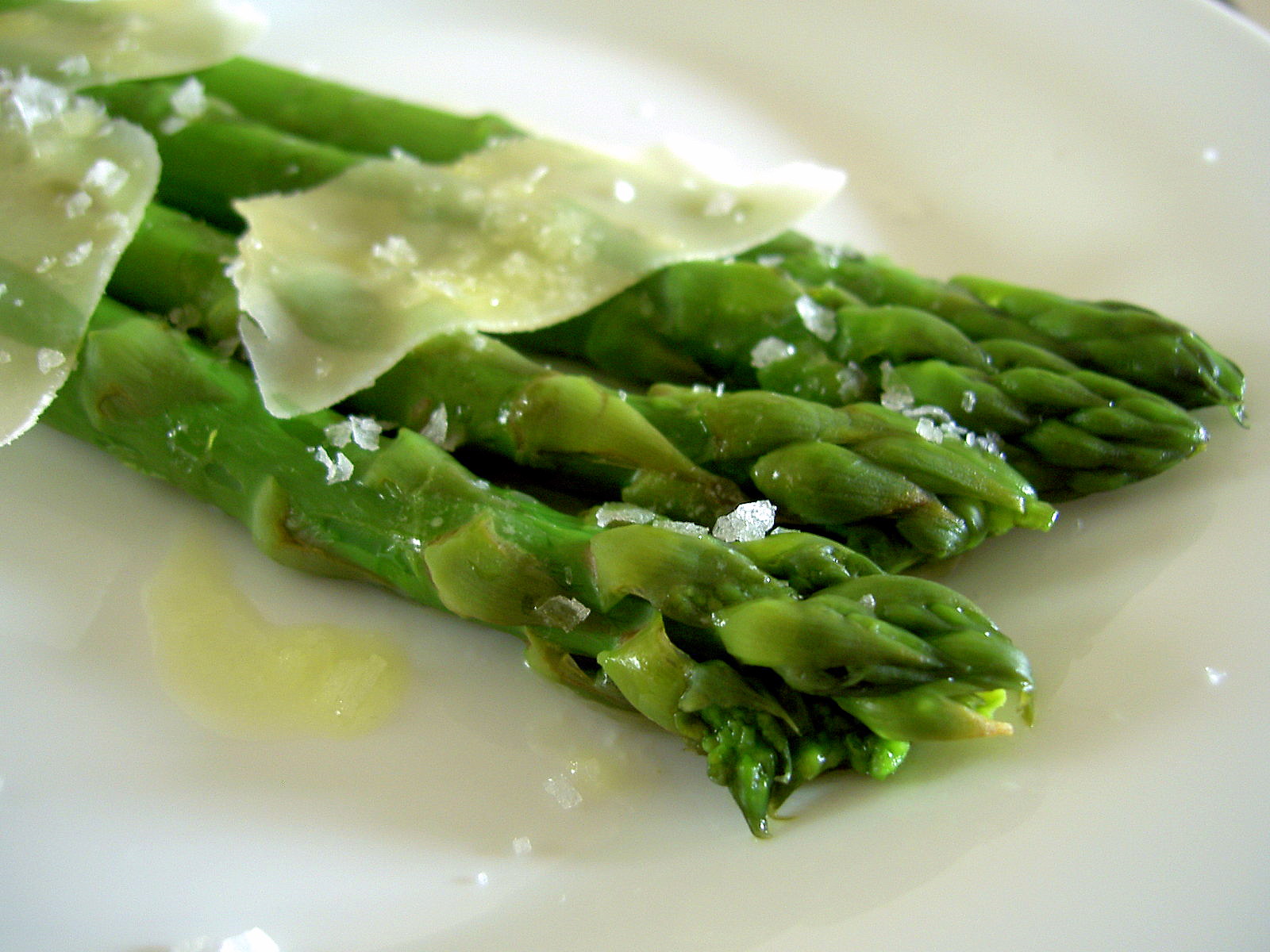 Senses in the kitchen Asparagus with sea salt & parmesan