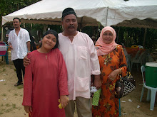 AyaH ChiK famiLy