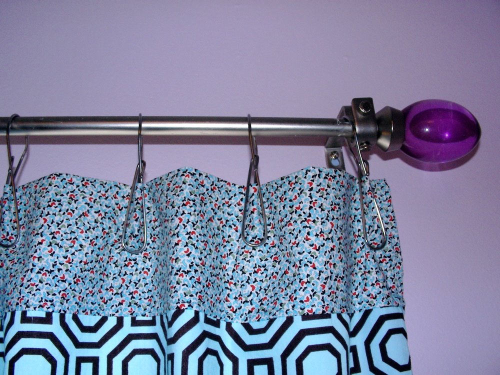 [curtains2.jpg]