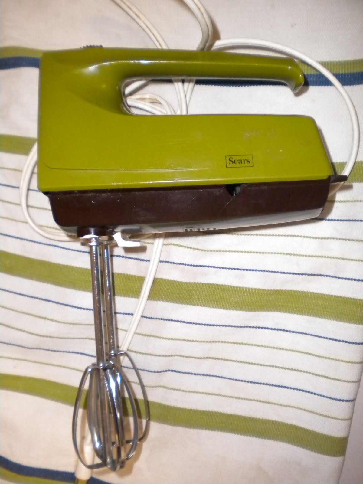 Mimi's Toes Sears Kenmore hand mixer still mixes after 36 years