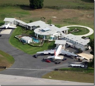 Good Place To Live: John Travolta's House