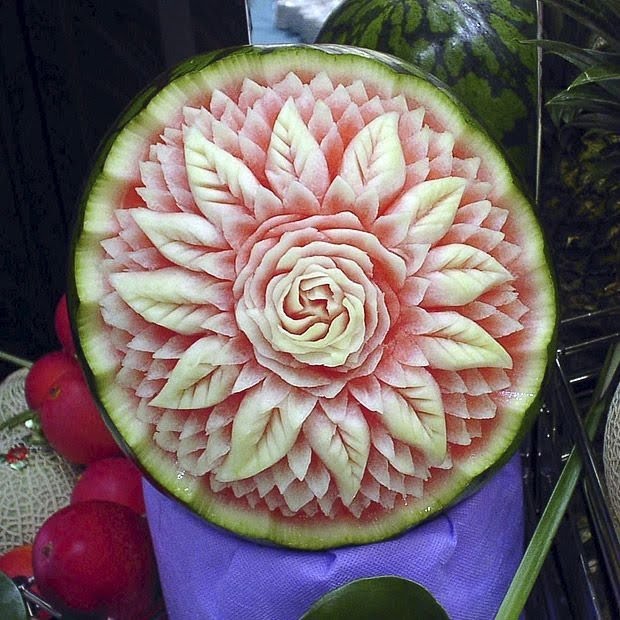 Incríveis esculturas em melancias