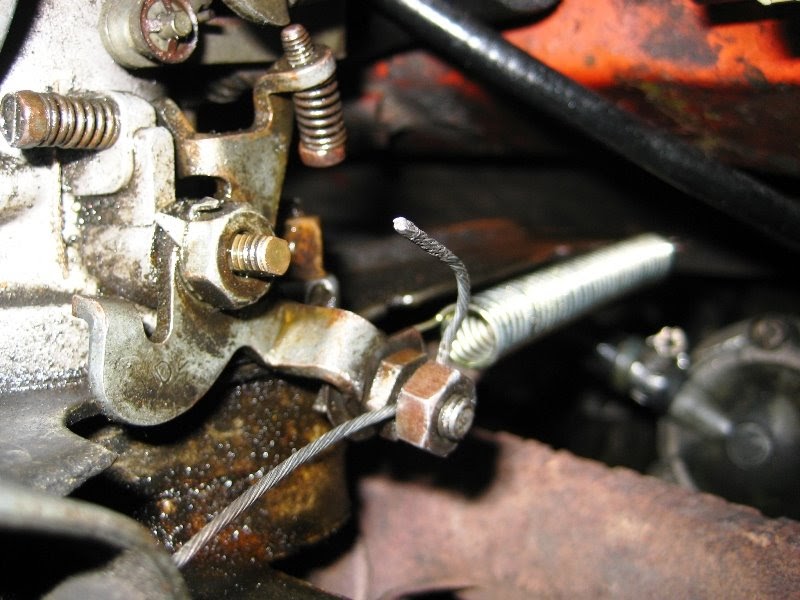 Johnson's Mini 1975 MKIII DIY Lubricating Throttle Cable