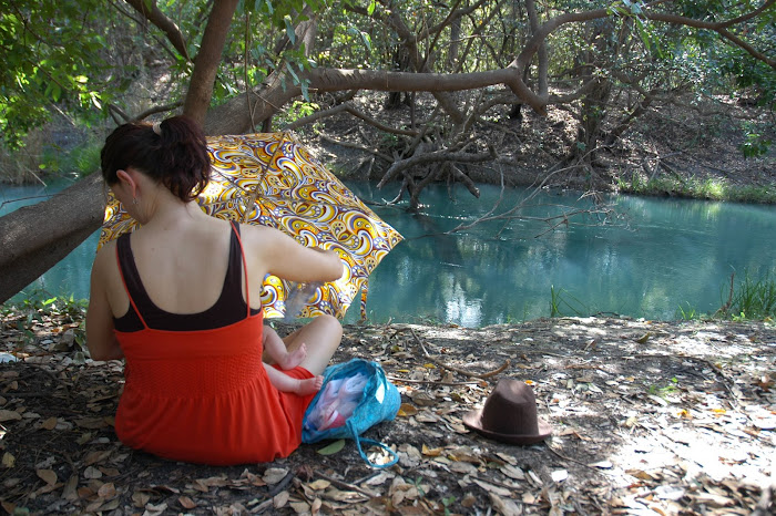 En el río con mamá