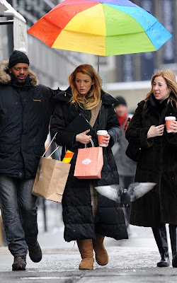 Blake Lively shopping in between work on 