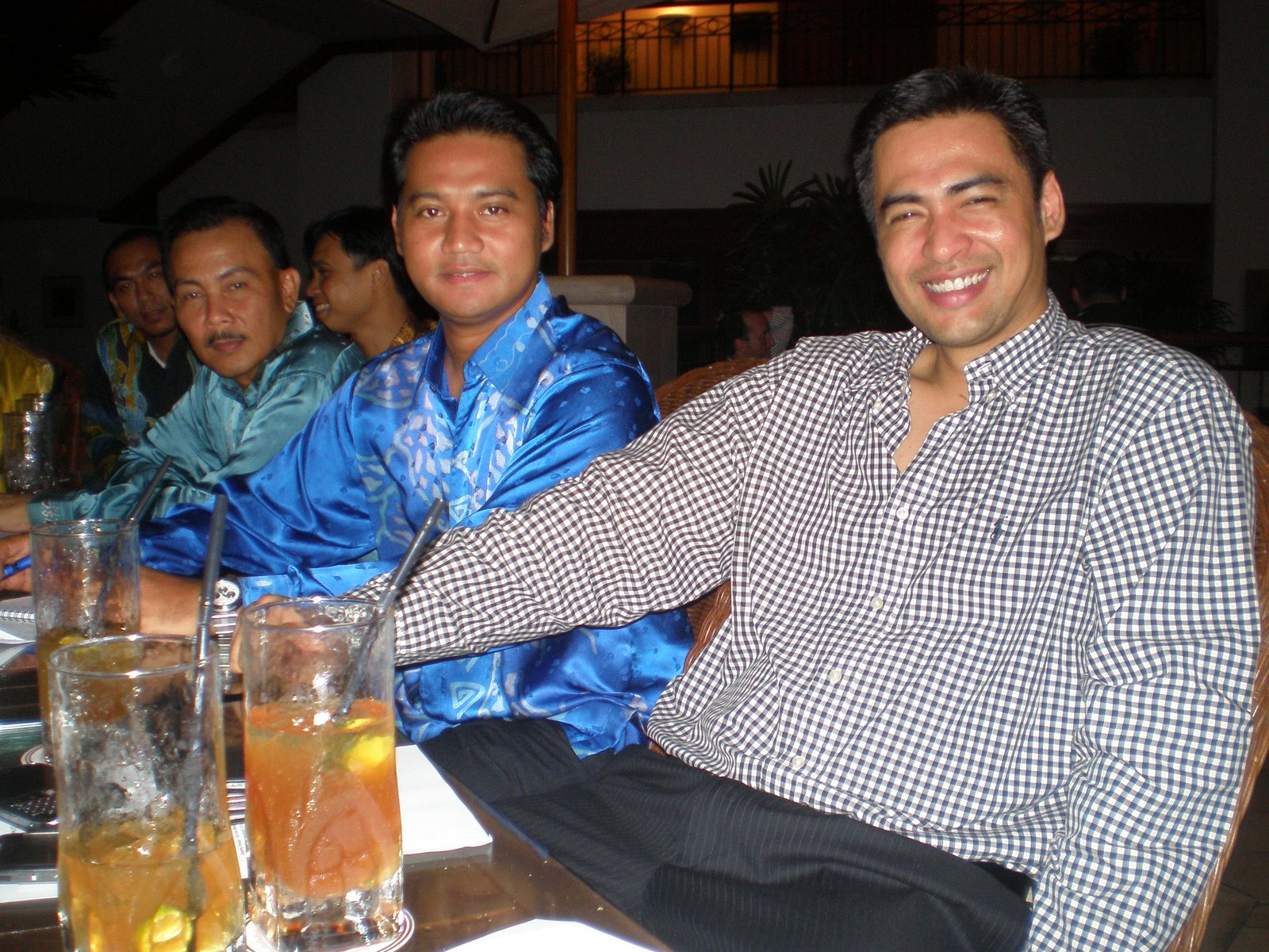 [PB100315.JPG]