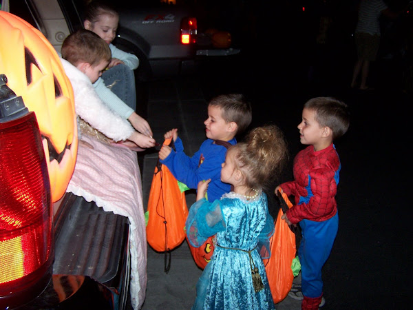 Doing some Trunk-or-Treating...