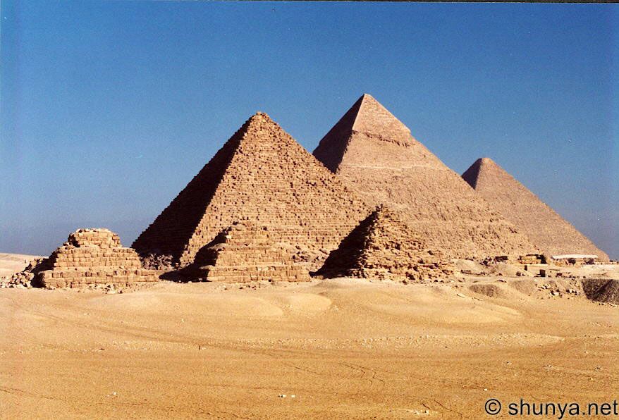 [PyramidsGiza1.jpg]