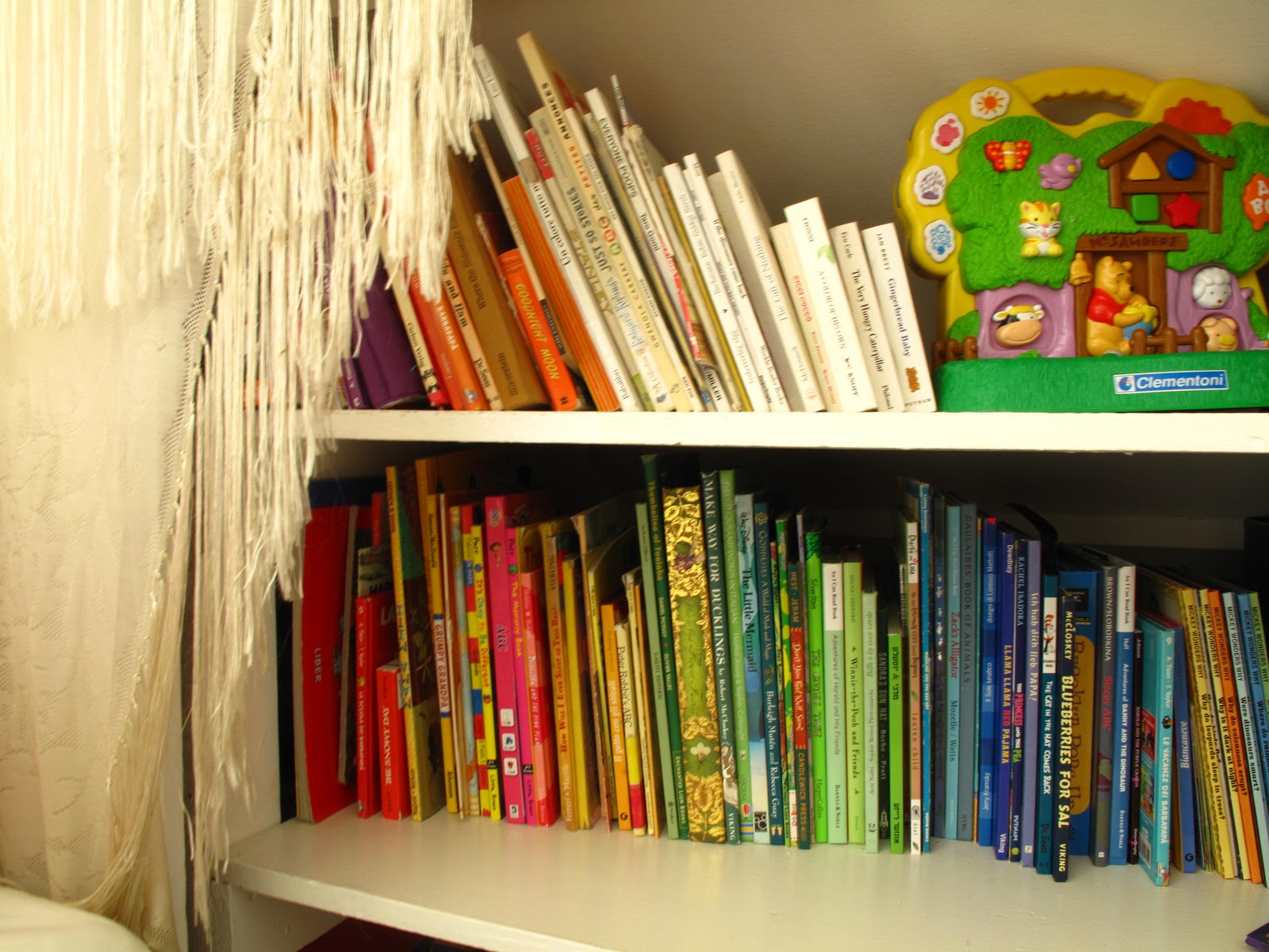 5 Unique Ways to Store Books in Your Home