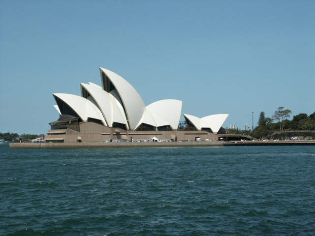 [australia-opera-house.jpg]